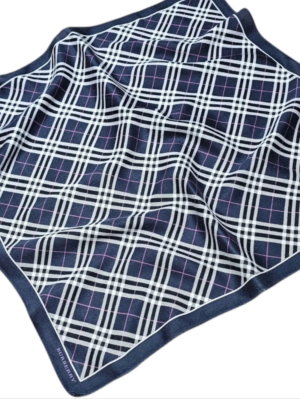 BURBERRY SCARF - Picture 5 of 16